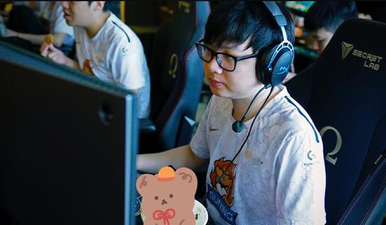 无畏契约源能行动闪店三件套公测返场分析